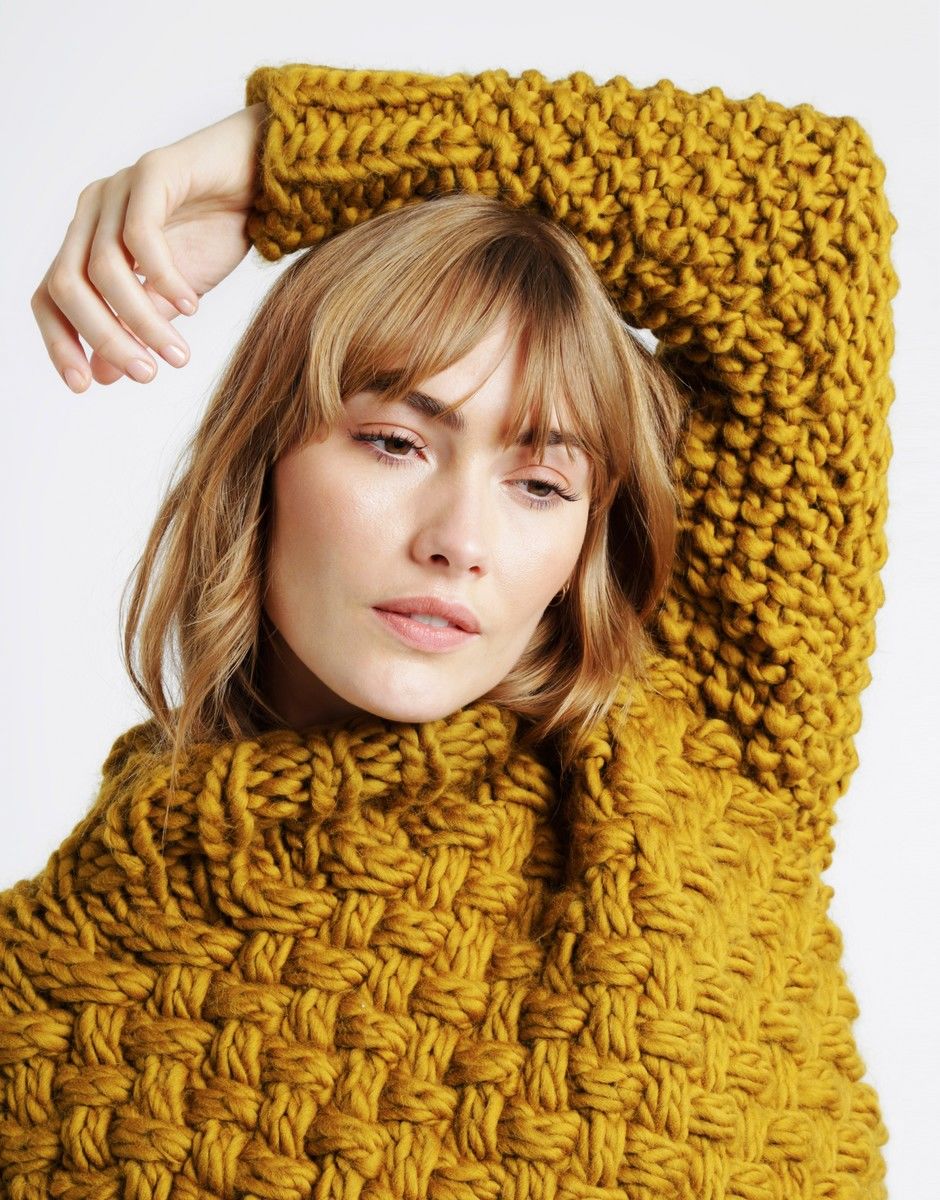 Full Moon Pullover