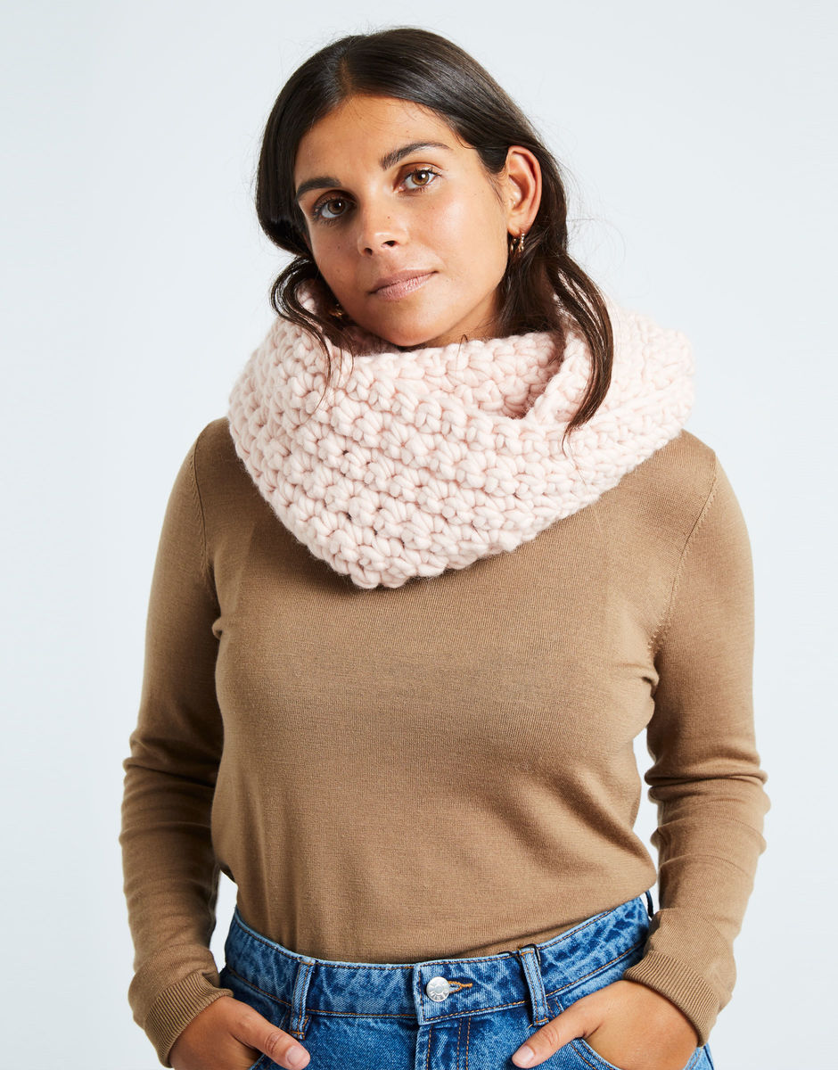 Celebration Snood Cameo Rose