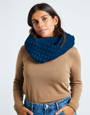 Celebration Snood Curasao Blue