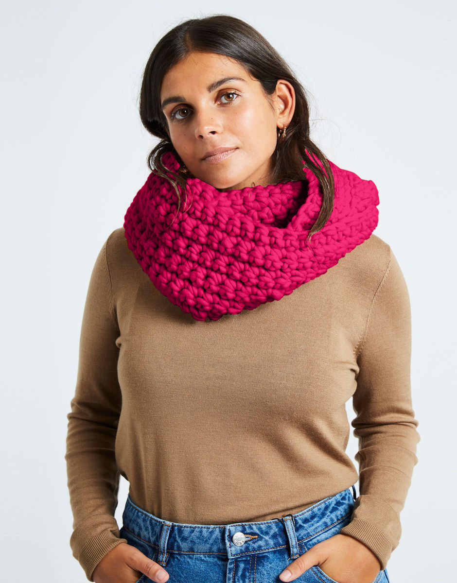 Celebration Snood Hot Punk Pink