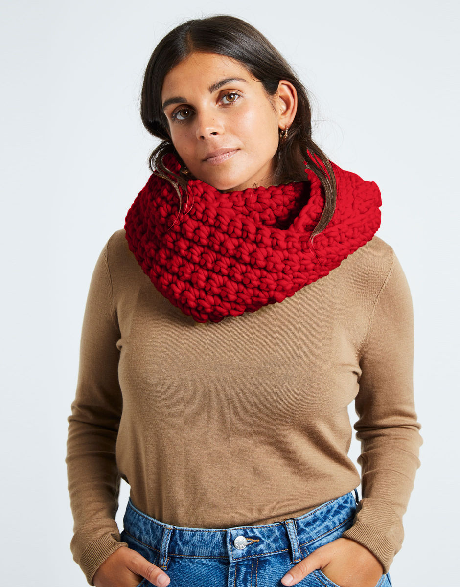 Celebration Snood True Blood Red