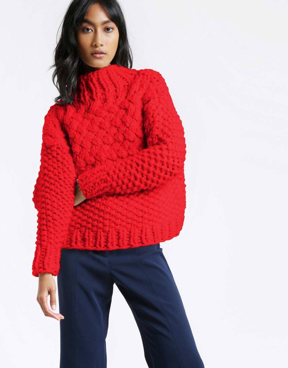 Full Moon Pullover Lipstick Red