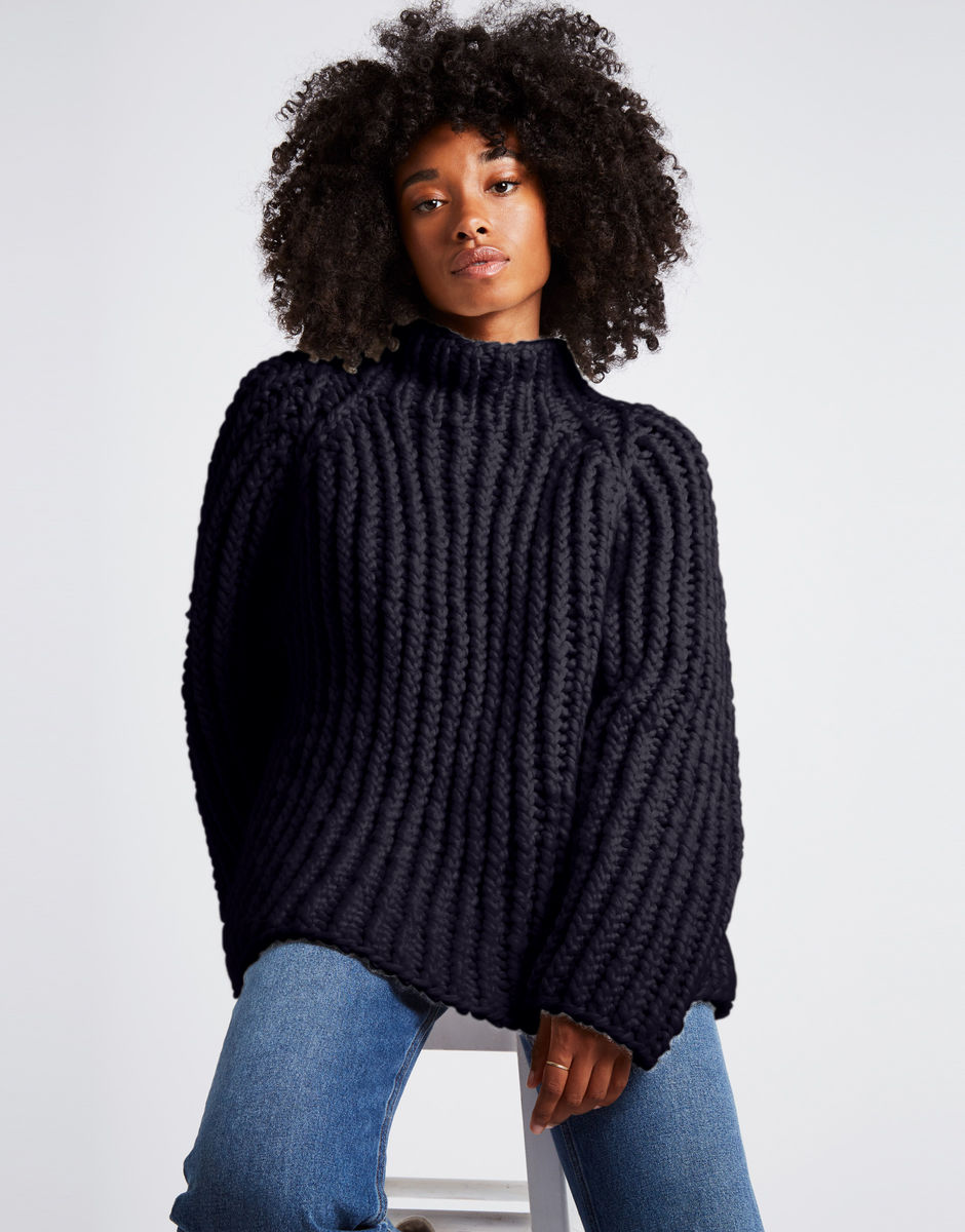 Lightning Pullover