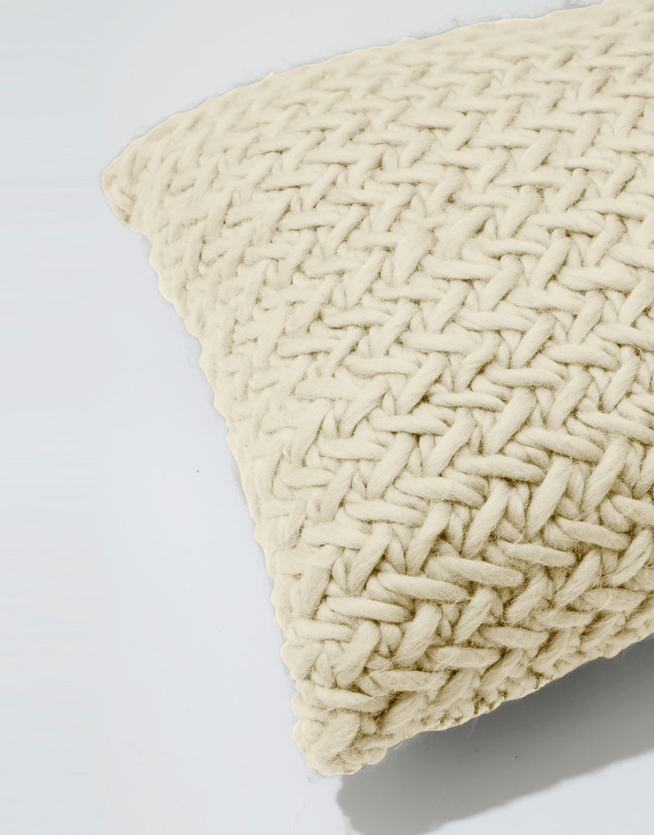 Coussin The Reoccurring Dream Ivory White