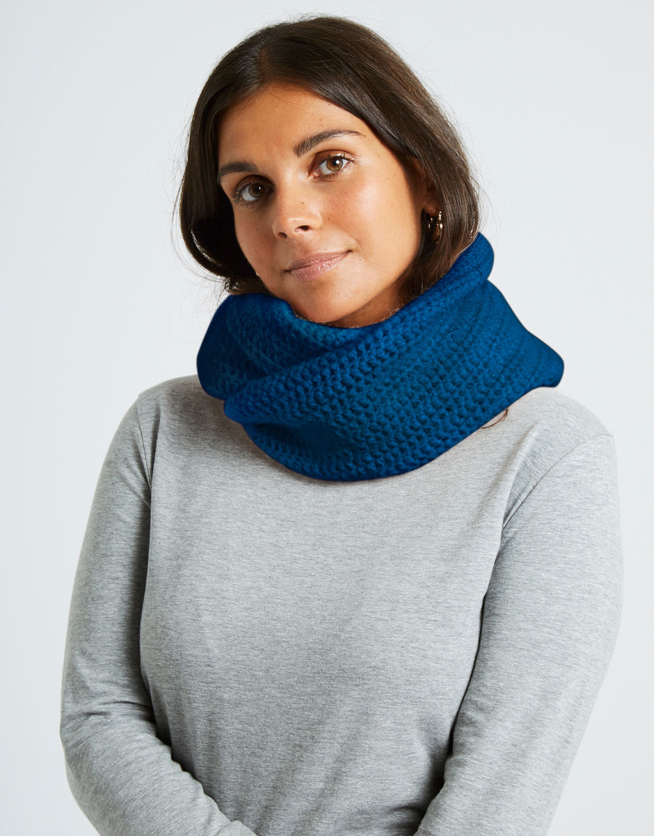 Cherish Snood Curasao Blue