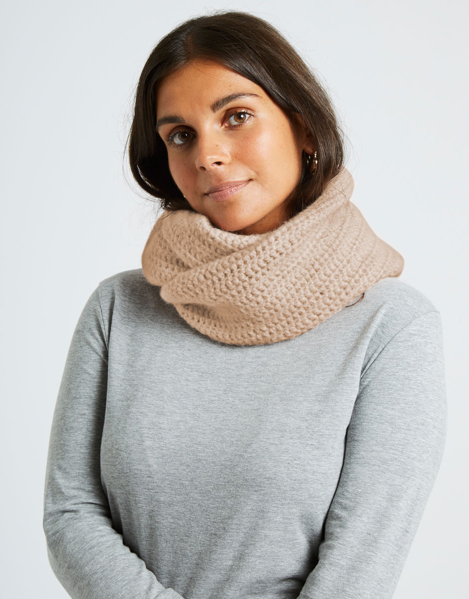 Cherish Snood Seashell Beige