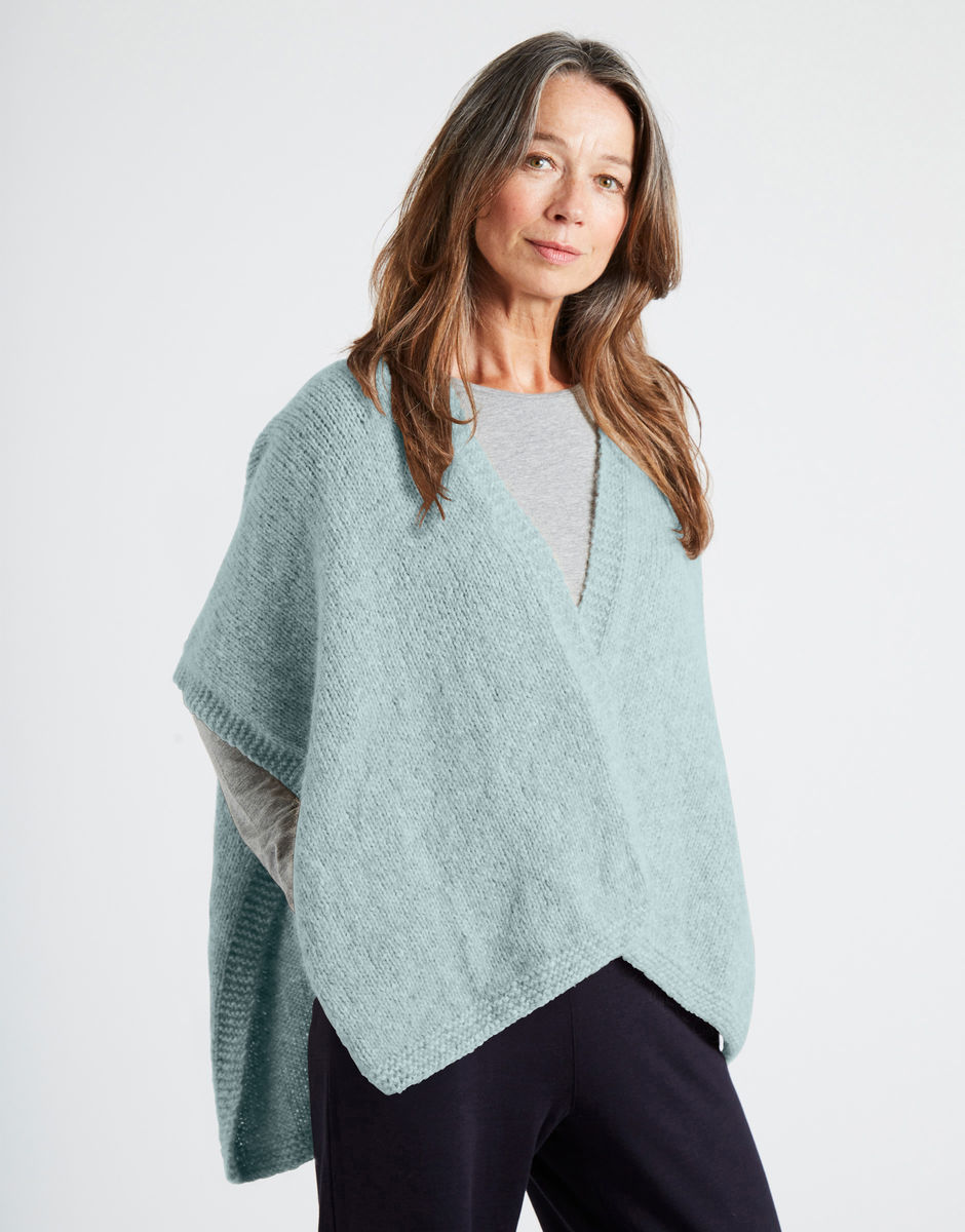 Love Goes On Überwurf Duck Egg Blue