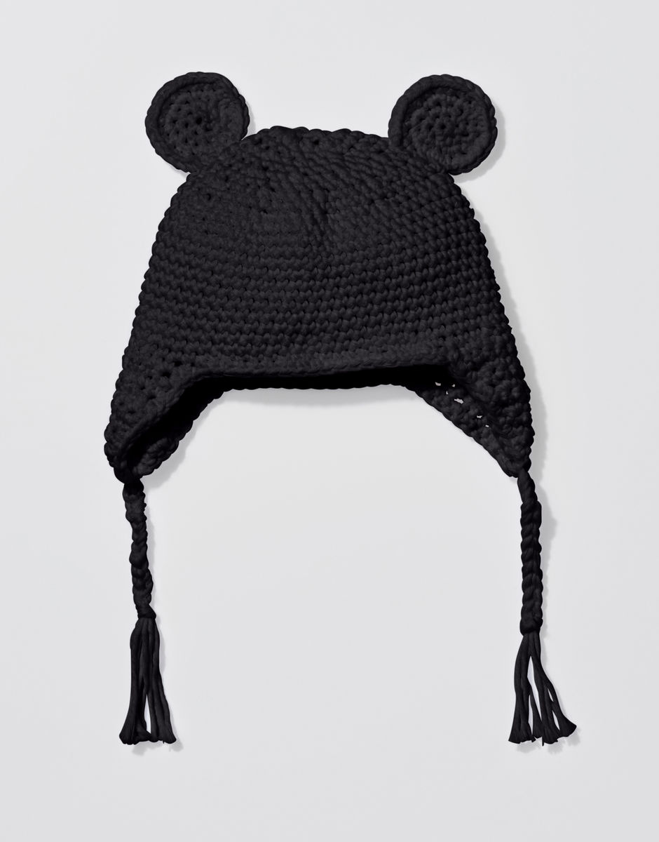Buster Bear Beanie Cinder Black