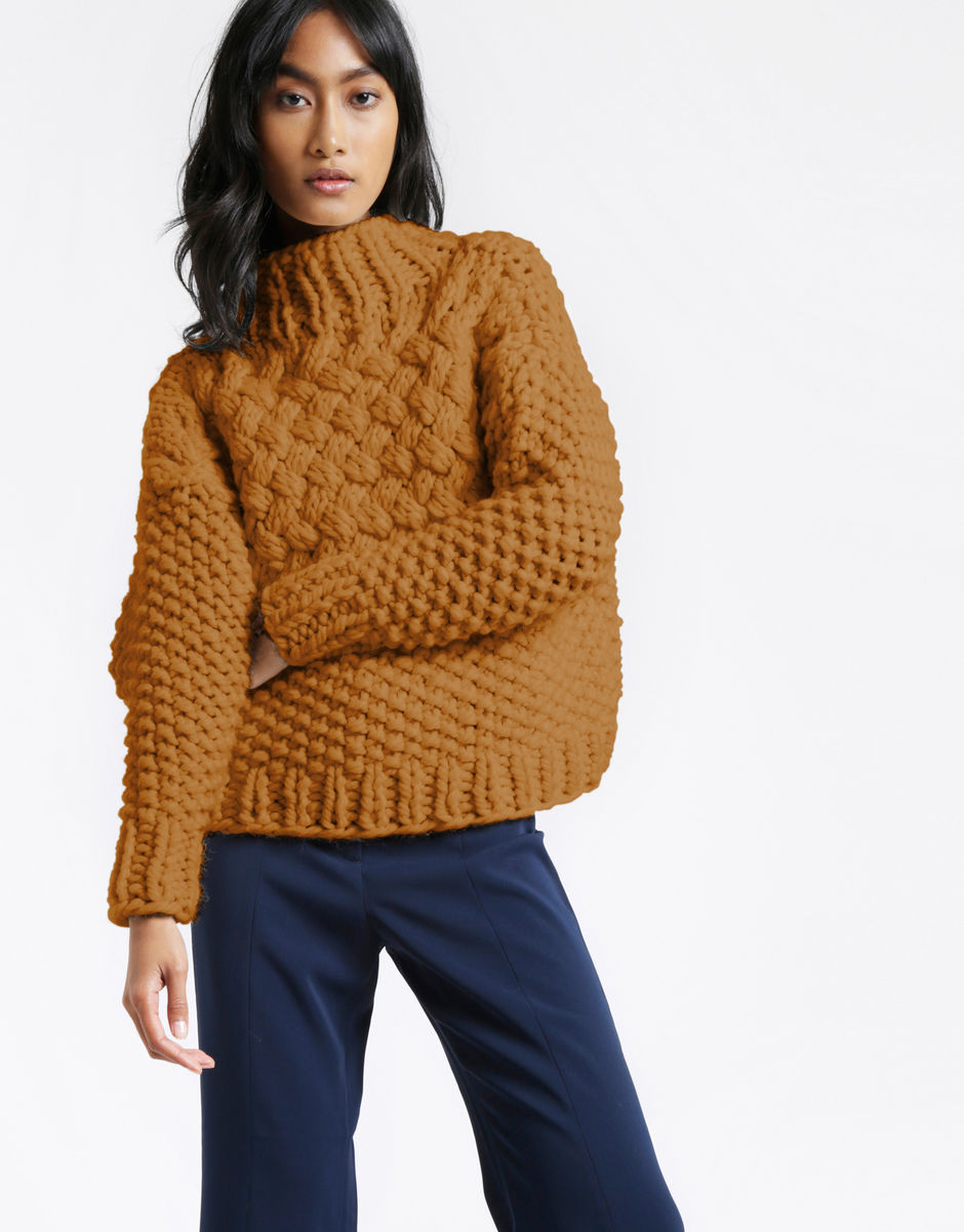Full Moon Pullover Brown Sugar