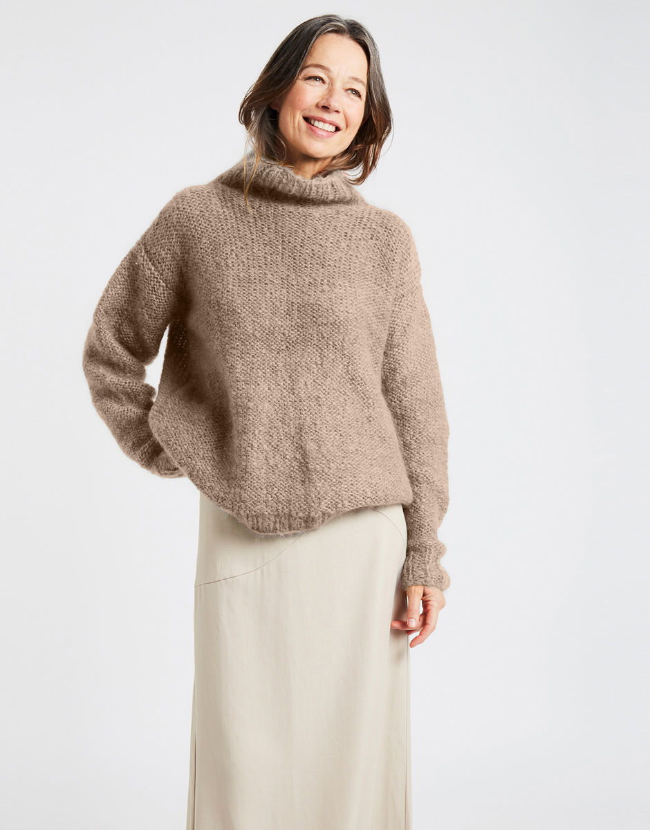 Hotline Sweater Lazy Latte