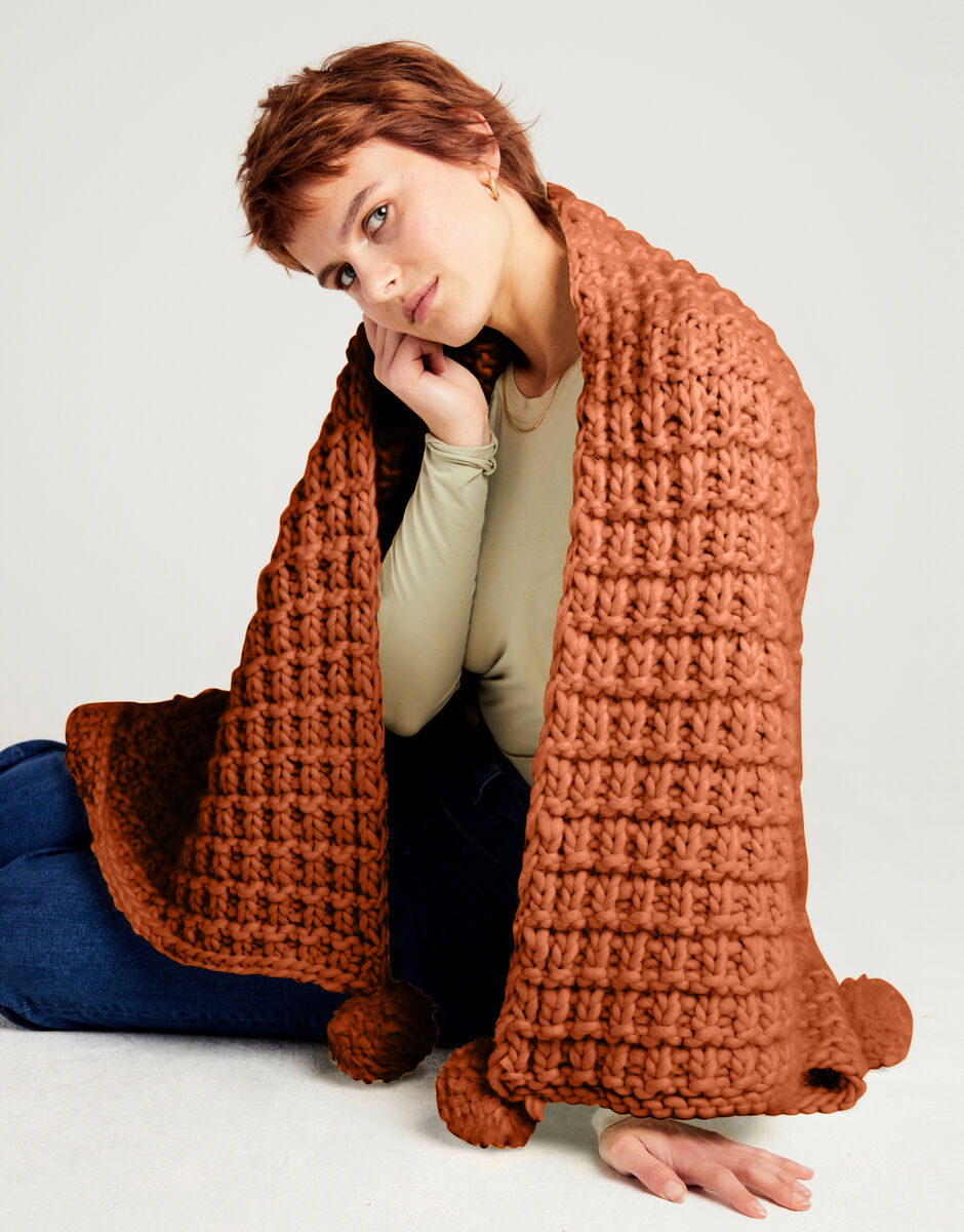 Rosebud Blanket Cinnamon Dust