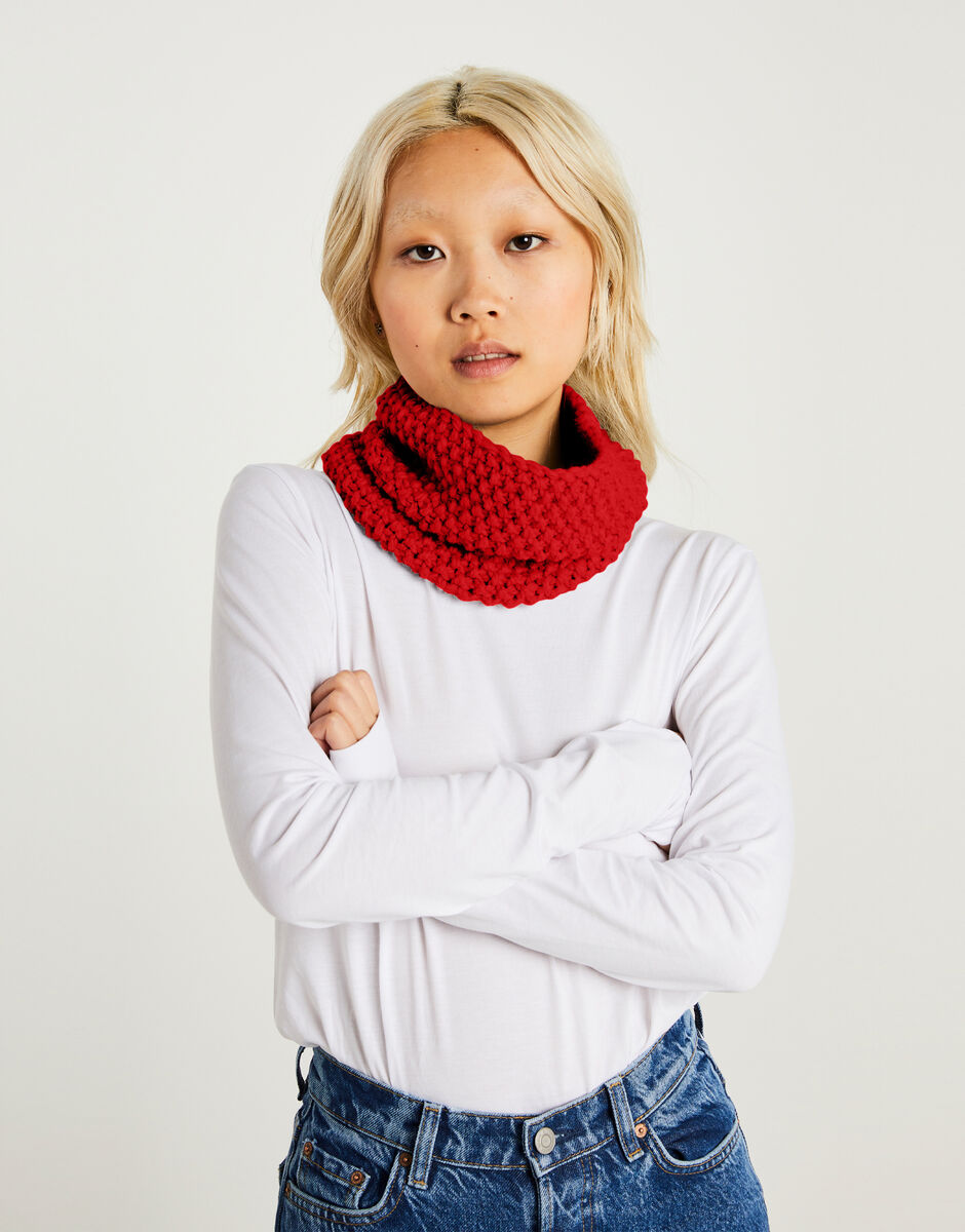 Paradise Snood True Blood Red