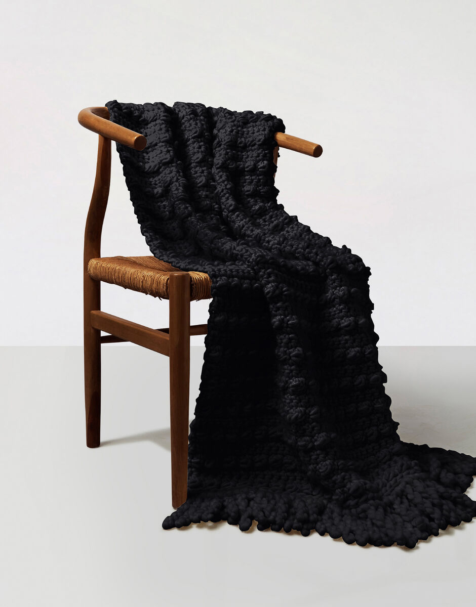 One and Only Decke Space Black